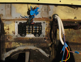 Illustration for article titled Half Price Junkyard Sale Yields $3.01 Fiat Tachometer For 20R Sprite Hell Project